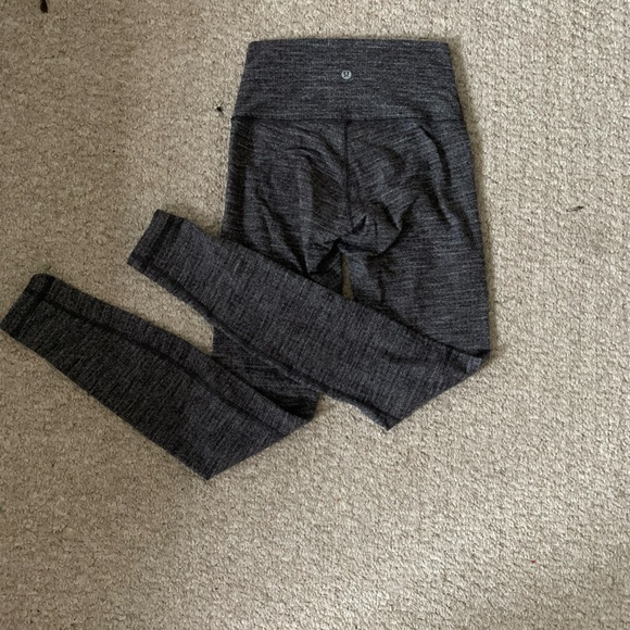 Lululemon Wunder Under Grey and White leggings - Picture 1 of 2